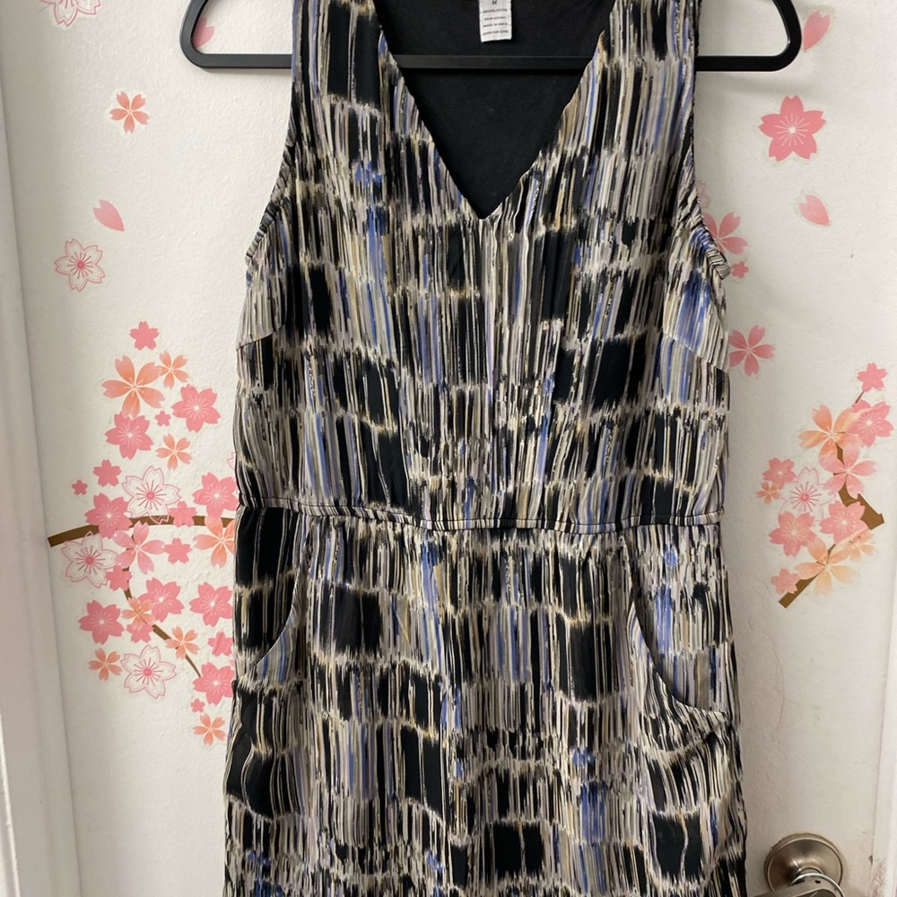Pinky Black and White Sleeveless V-Neck Sundress